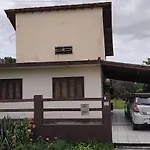 Casa Na Reserva Natural Do Surf Com Trilha Para Praia Terreno Compartilhado